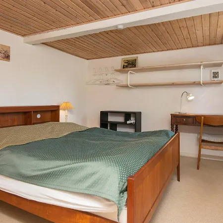 Four-bedroom Holiday In Hojer Vragard