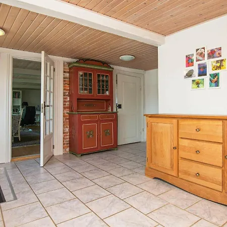 Four-bedroom Holiday In Hojer Vragard