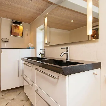 Tatil Evi Four-bedroom Holiday In Hojer
