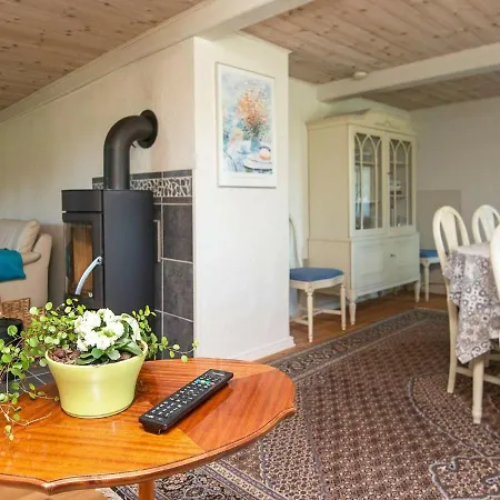 Tatil Evi Four-bedroom Holiday In Hojer