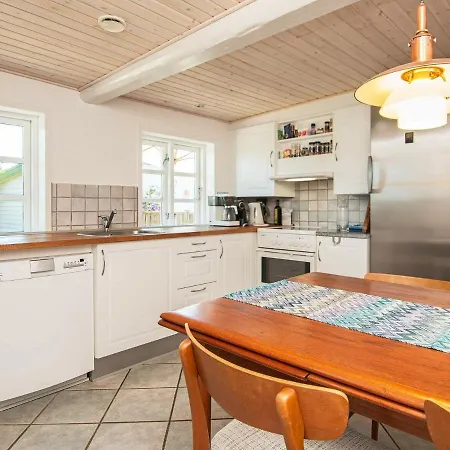 Tatil Evi Four-bedroom Holiday In Hojer Vragard